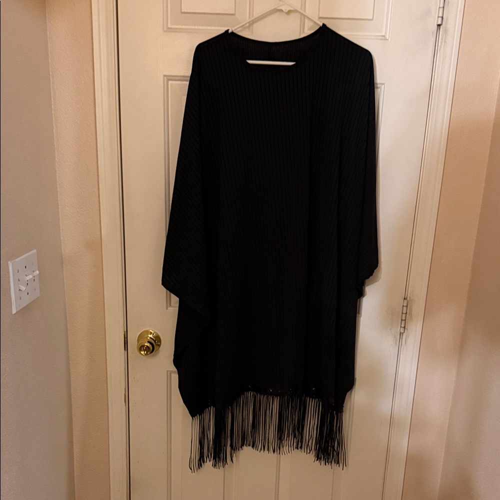Elegant Black Fringed Tunic Style